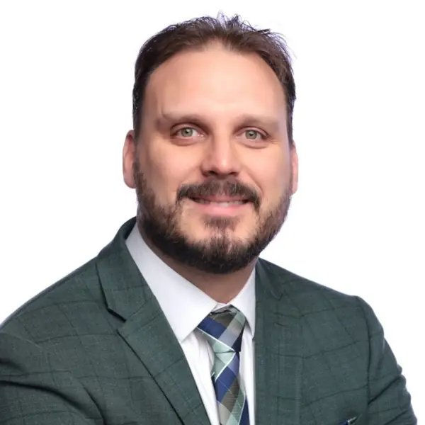 Andy Neill Headshot